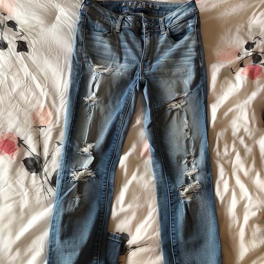 American eagle ripped jeans